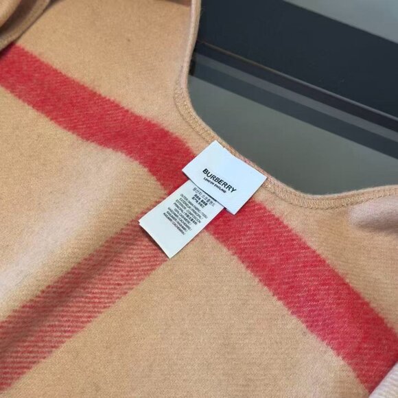 Burberry Camel and Black Check Cape - Picture 8 of 8